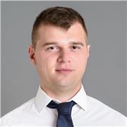 Perito chimico e laureato in economia aziendale per ragazzi di tutte le fasce di età